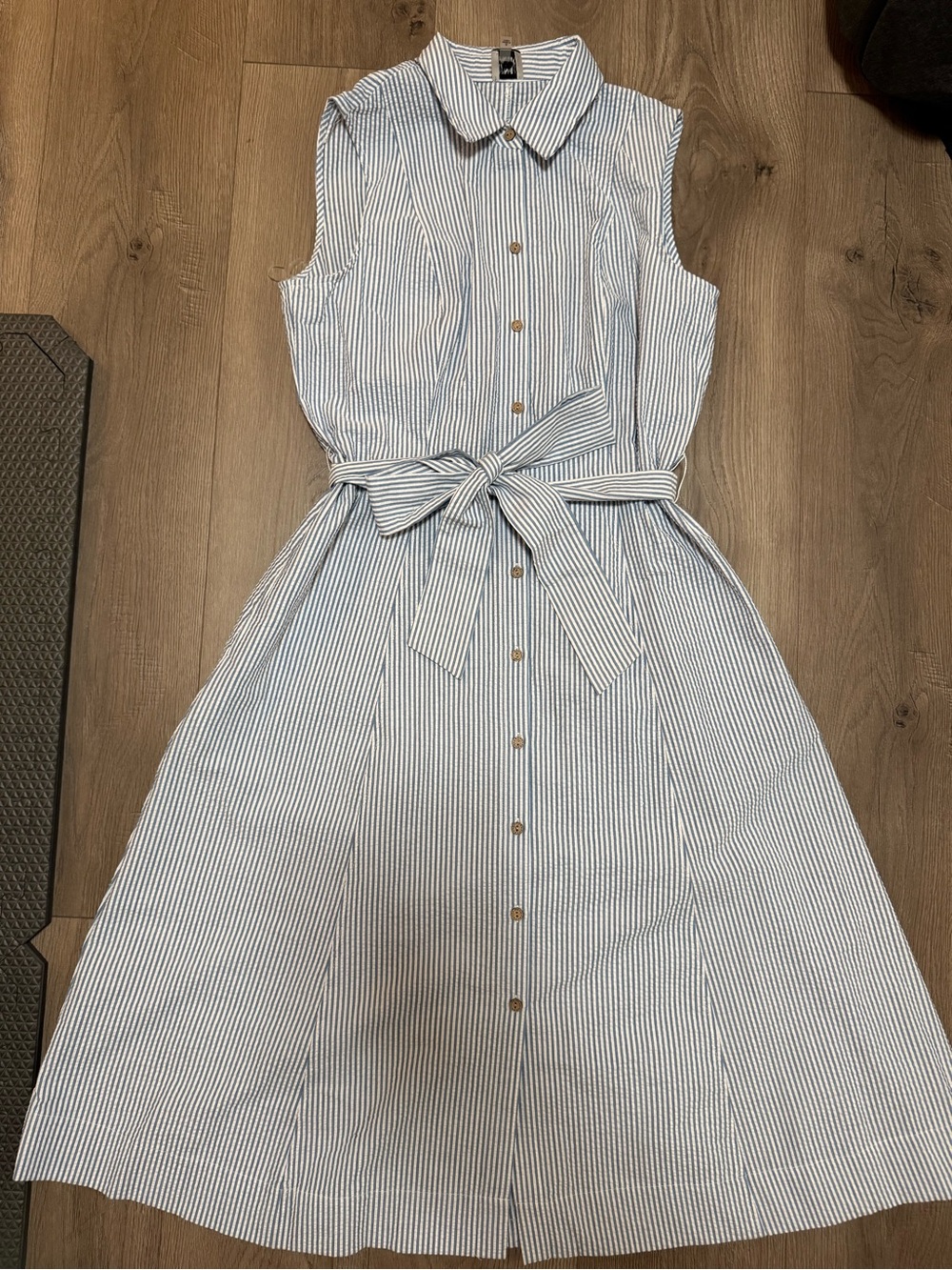 Anne Klein Blue White Seersucker Button Front Midi Shirt Dress Belted Size 8